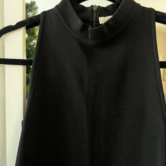 457 Givenchy Sleeveless Blouse Size Large Color Black - Picture 2 of 5